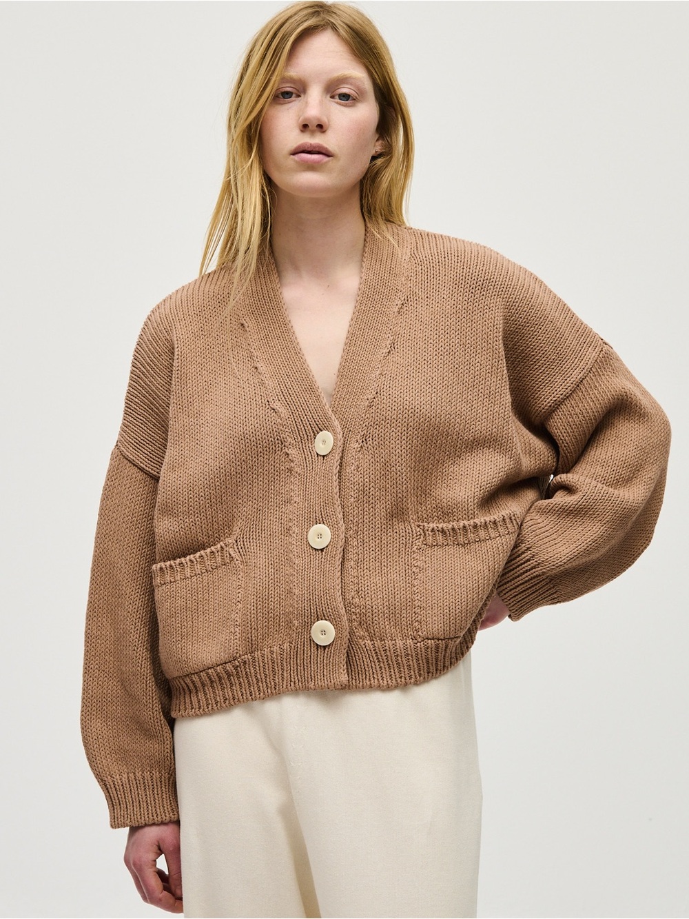 Babaa cardigan no. 22 in roasted fig